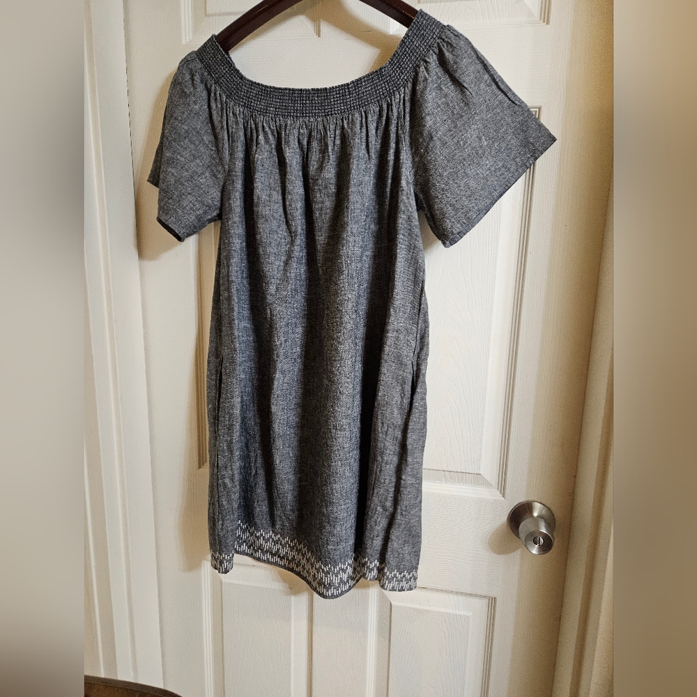 Gray Short Sleeve Dress - Picture 2 of 5
